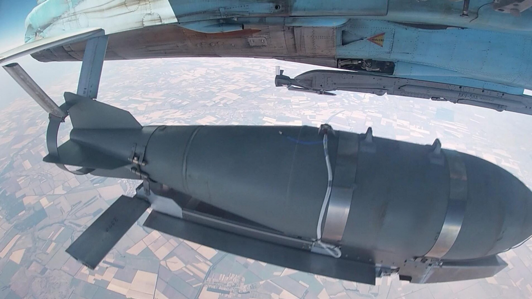 Минобороны: Су-34 уничтожил десятки украинских националистов ударом бомб ФАБ-500 Минобороны: Су-34 уничтожил десятки украинских националистов ударом бомб ФАБ-500